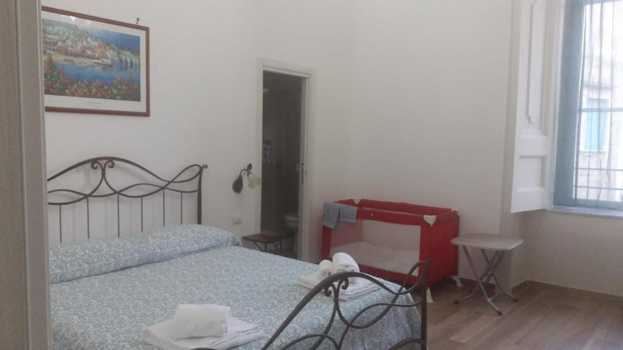 B&B Palazzo Sersale Napoli Exterior photo